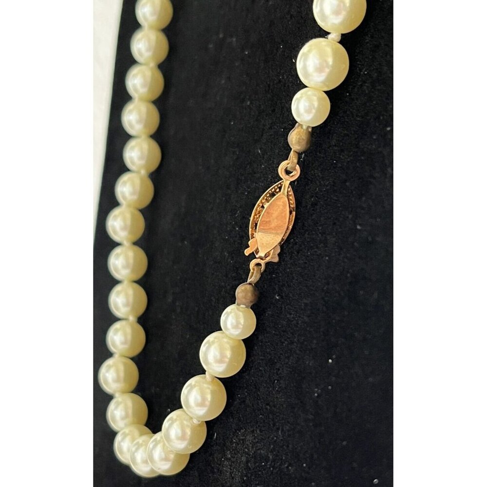 Vintage 8mm Faux Pearl Necklace 18 Inch with Gold Tone Clasp Elegant Wedding GUC - Picture 2 of 5